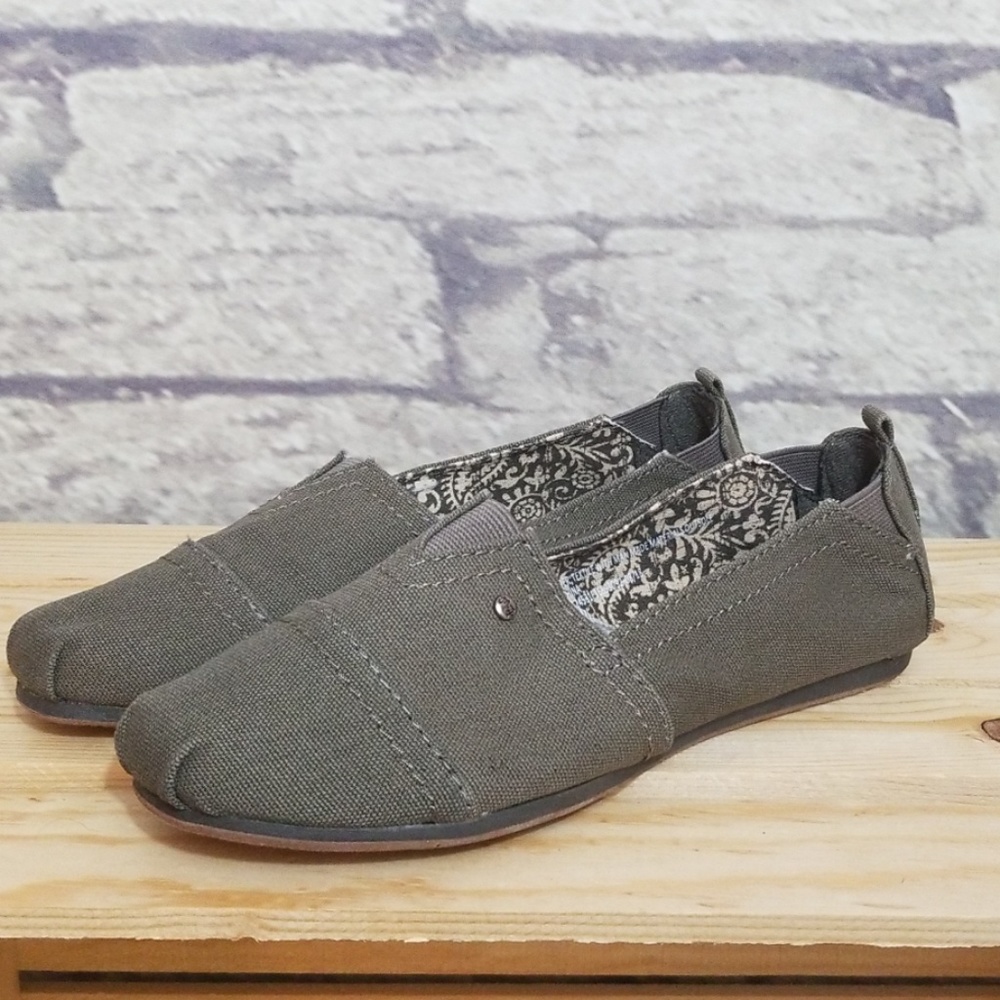 NWT Mad Love slip on canvas sneaker
